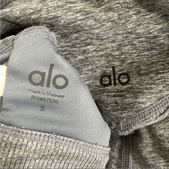 ALO Yoga Alosoft Set Bra and Leggings - Picture 14 of 14